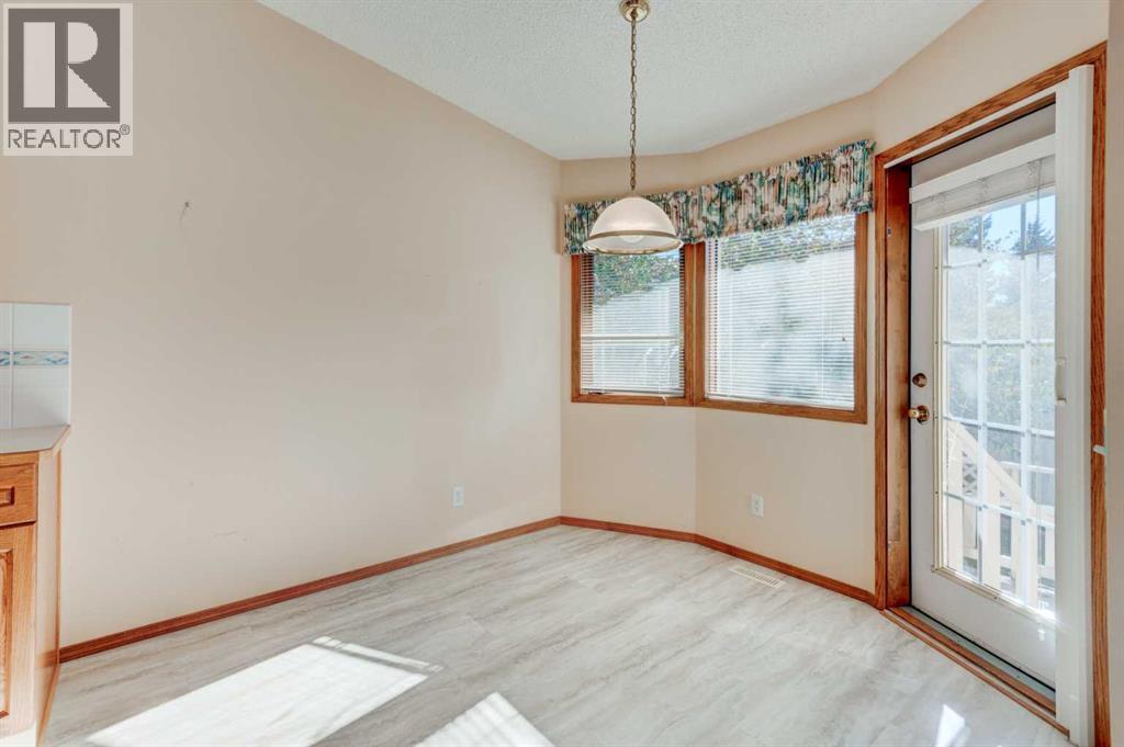 1567 Evergreen Drive Sw, Calgary, Alberta  T2Y 3B7 - Photo 12 - A2266781