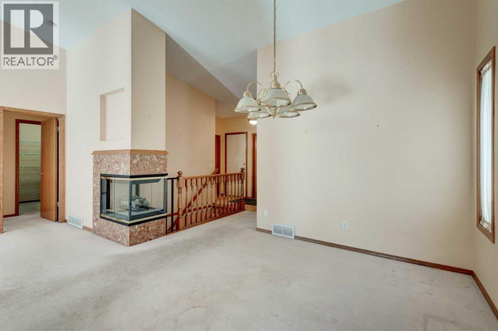 1567 Evergreen Drive Sw, Calgary, Alberta  T2Y 3B7 - Photo 8 - A2266781