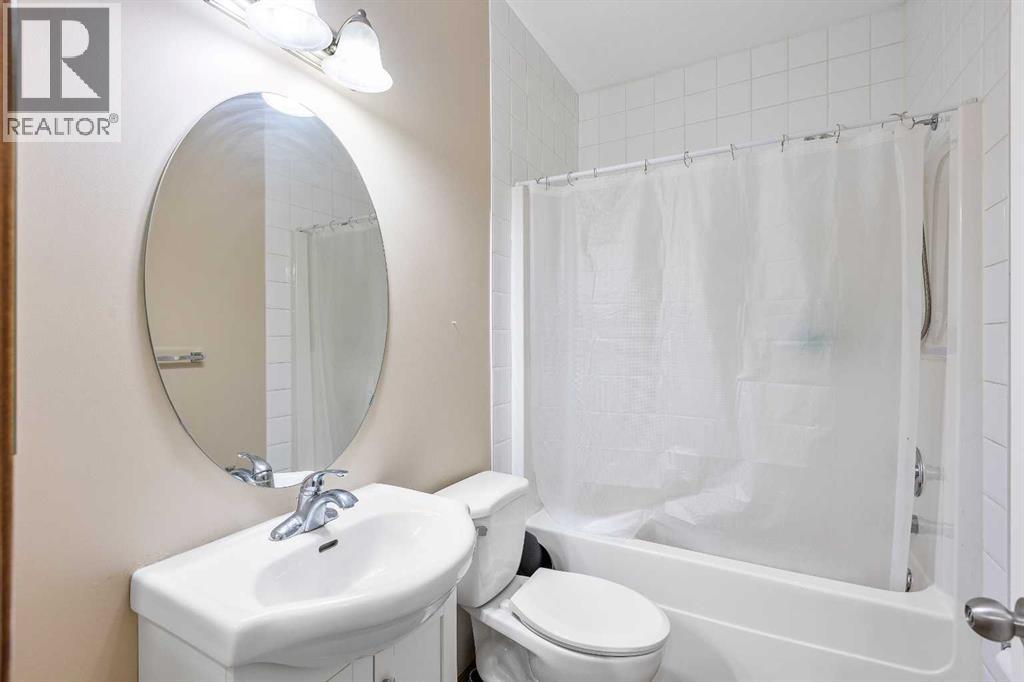 213 Hawkmere Close, Chestermere, Alberta  T1X 0C1 - Photo 18 - A2249035