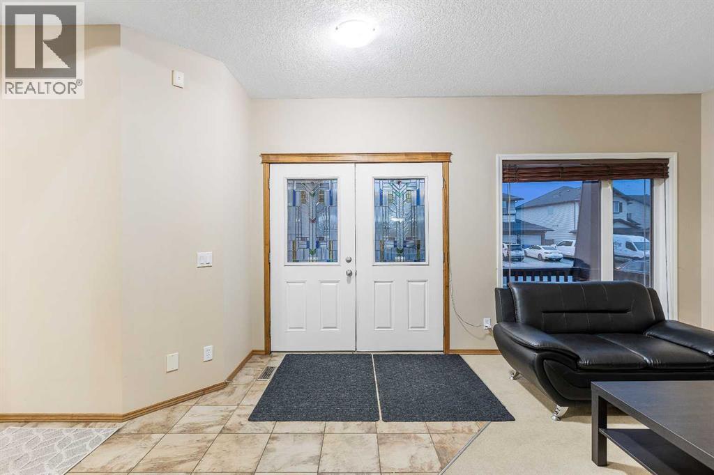 213 Hawkmere Close, Chestermere, Alberta  T1X 0C1 - Photo 5 - A2249035
