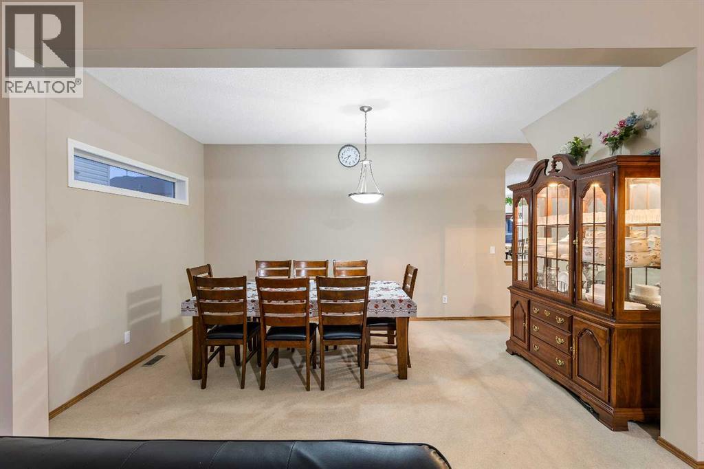 213 Hawkmere Close, Chestermere, Alberta  T1X 0C1 - Photo 9 - A2249035