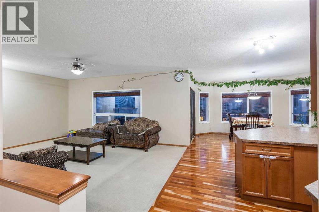 213 Hawkmere Close, Chestermere, Alberta  T1X 0C1 - Photo 10 - A2249035