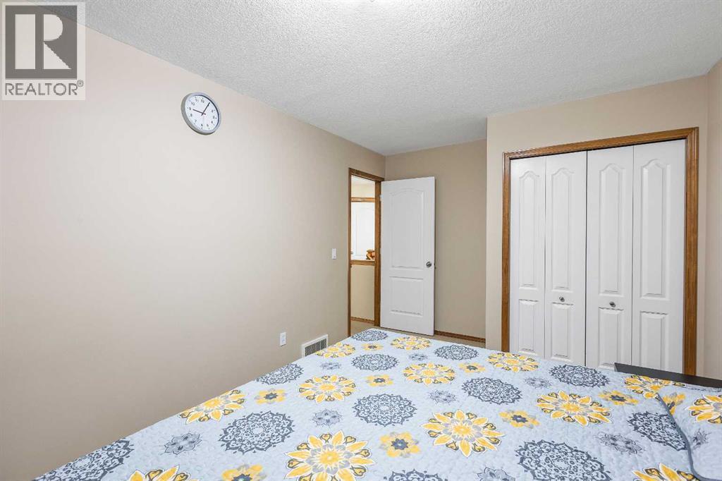 213 Hawkmere Close, Chestermere, Alberta  T1X 0C1 - Photo 24 - A2249035