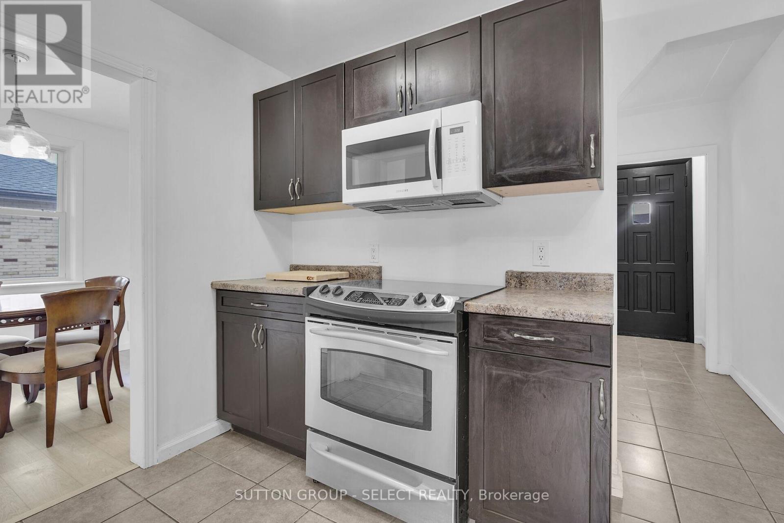 346 Stephen Street, London South, Ontario  N6K 2N3 - Photo 11 - X12482038