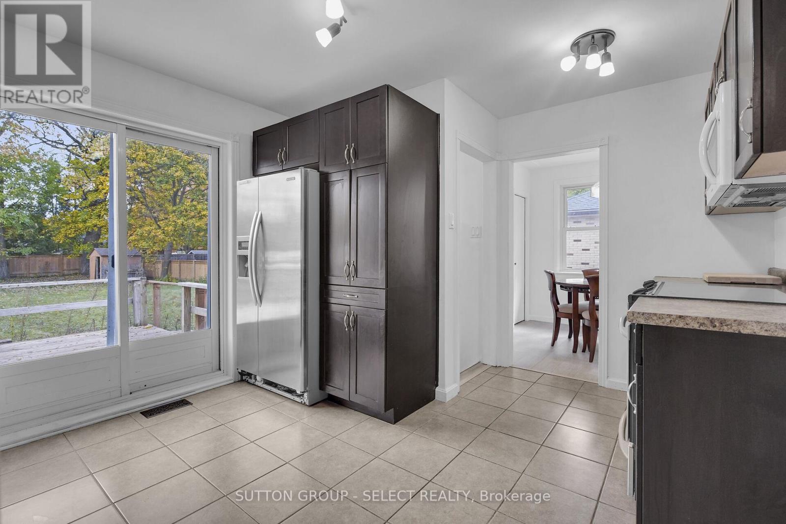 346 Stephen Street, London South, Ontario  N6K 2N3 - Photo 12 - X12482038