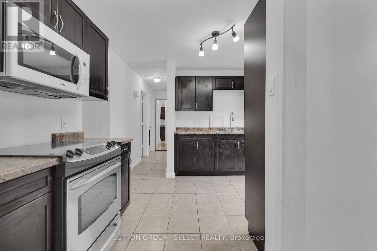 346 Stephen Street, London South, Ontario  N6K 2N3 - Photo 14 - X12482038