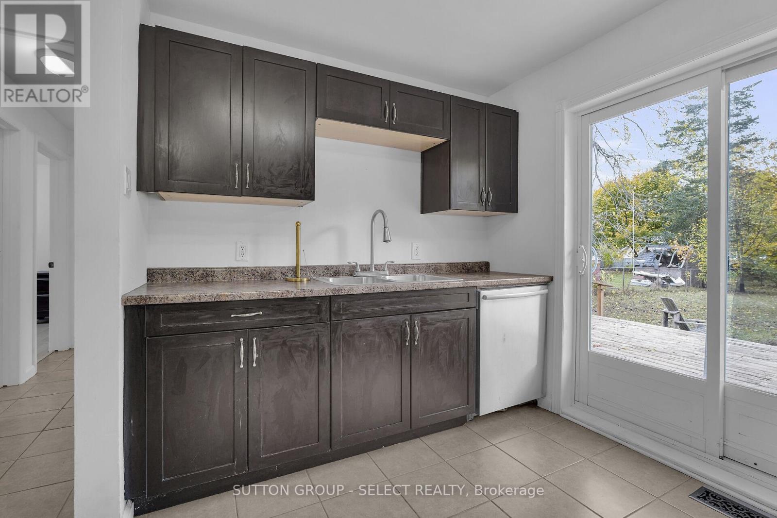 346 Stephen Street, London South, Ontario  N6K 2N3 - Photo 15 - X12482038