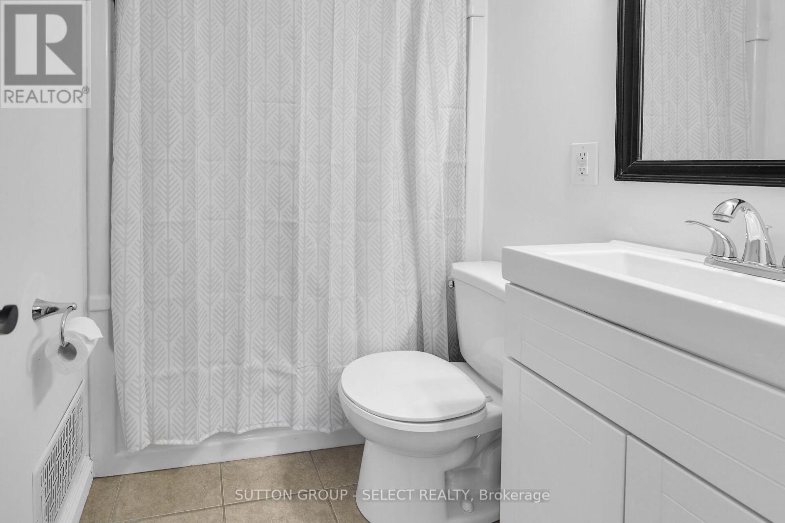 346 Stephen Street, London South, Ontario  N6K 2N3 - Photo 24 - X12482038
