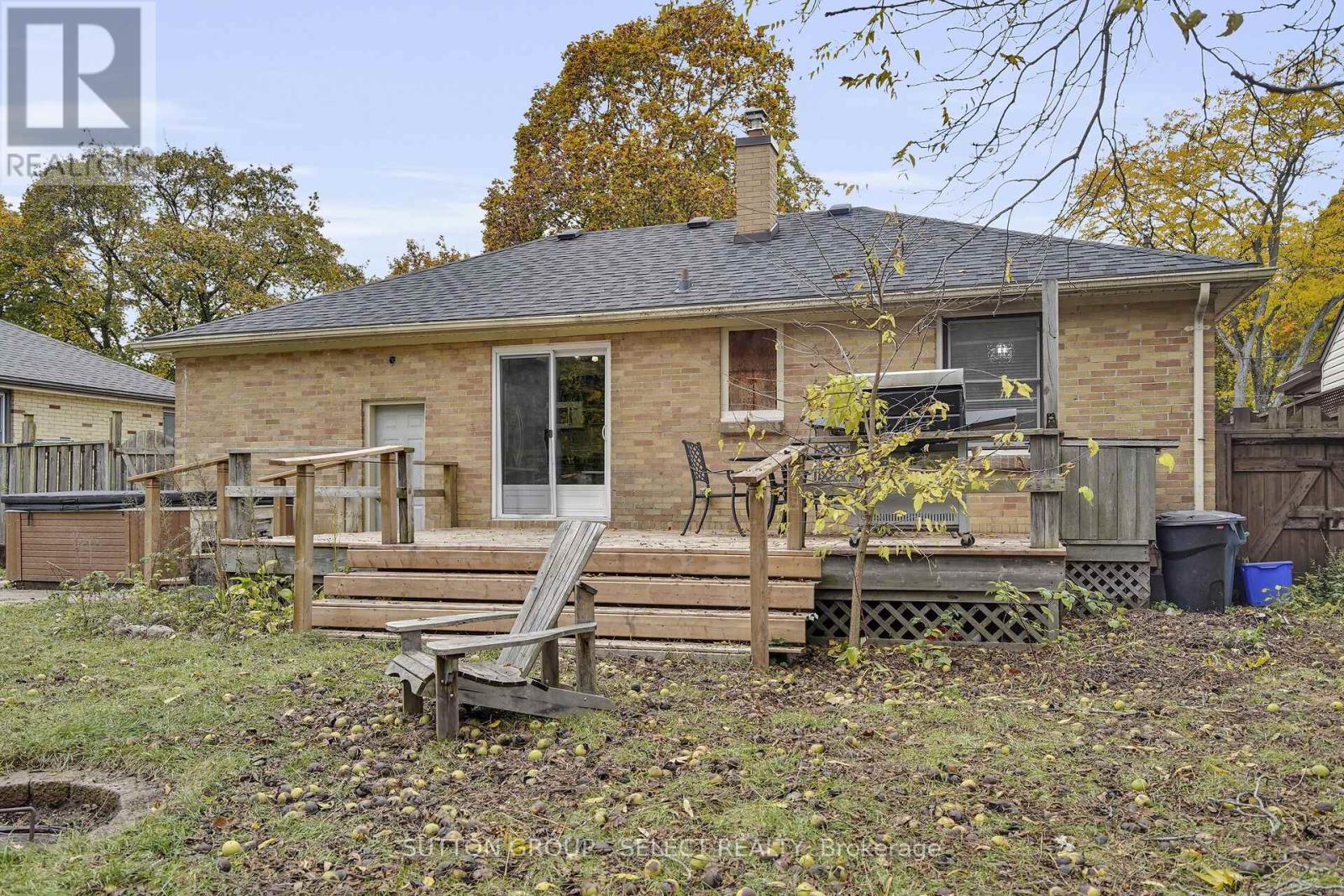 346 Stephen Street, London South, Ontario  N6K 2N3 - Photo 38 - X12482038