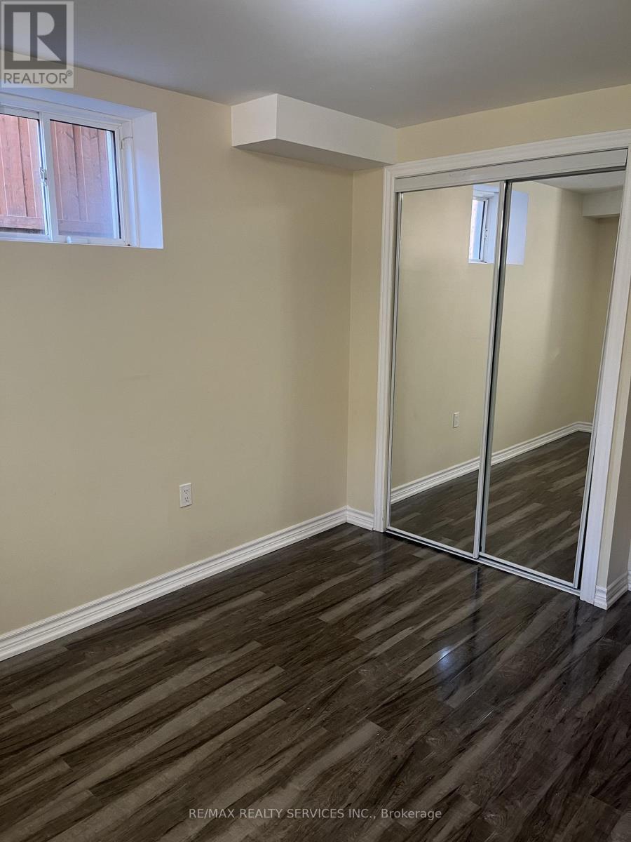 Lower - 31 Leadenhall Road, Brampton (Northwest Brampton), Ontario  L7A 4G4 - Photo 14 - W12481999