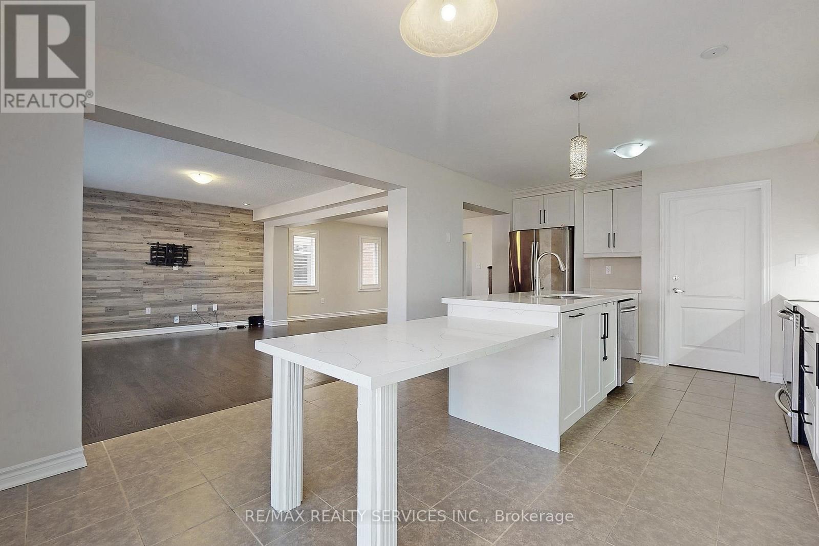 Upper - 31 Leadenhall Road, Brampton (Northwest Brampton), Ontario  L7A 4G4 - Photo 13 - W12482002