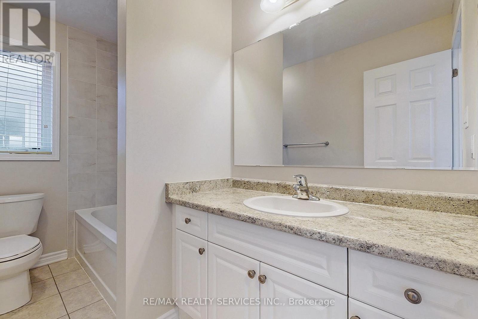 Upper - 31 Leadenhall Road, Brampton (Northwest Brampton), Ontario  L7A 4G4 - Photo 39 - W12482002