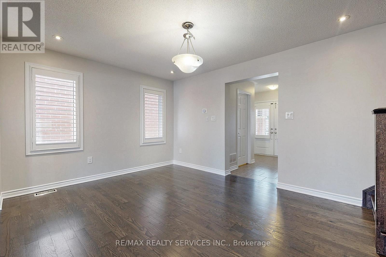 Upper - 31 Leadenhall Road, Brampton (Northwest Brampton), Ontario  L7A 4G4 - Photo 5 - W12482002
