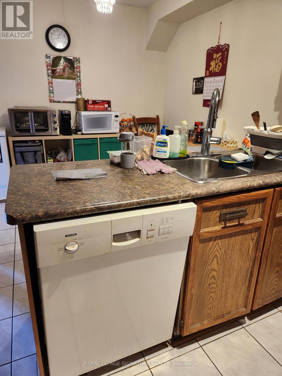 Upper - 4253 Trellis Crescent, Mississauga (Erin Mills), Ontario  L5L 2M1 - Photo 8 - W12482015