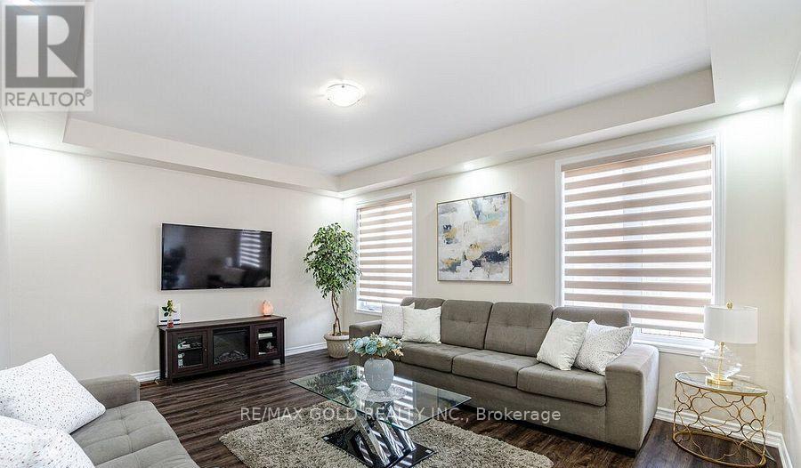 47 Stedford Crescent, Brampton (Northwest Brampton), Ontario  L7A 4P5 - Photo 7 - W12482021