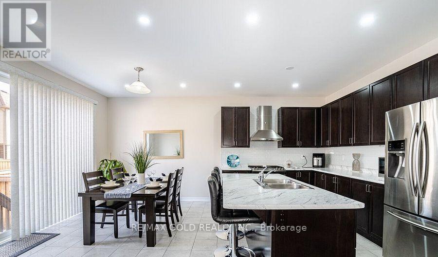 47 Stedford Crescent, Brampton (Northwest Brampton), Ontario  L7A 4P5 - Photo 9 - W12482021