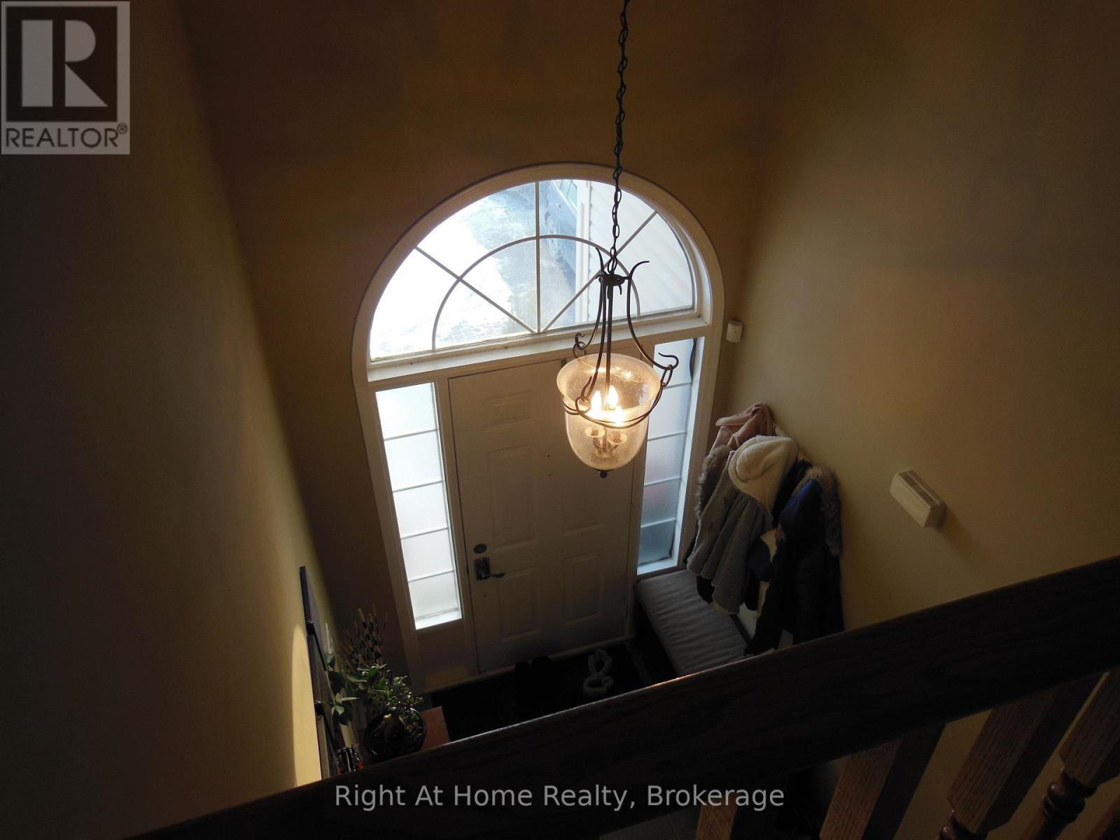 411 Cedar Hedge Road, Milton, Ontario  L9T 5K7 - Photo 4 - W12482048