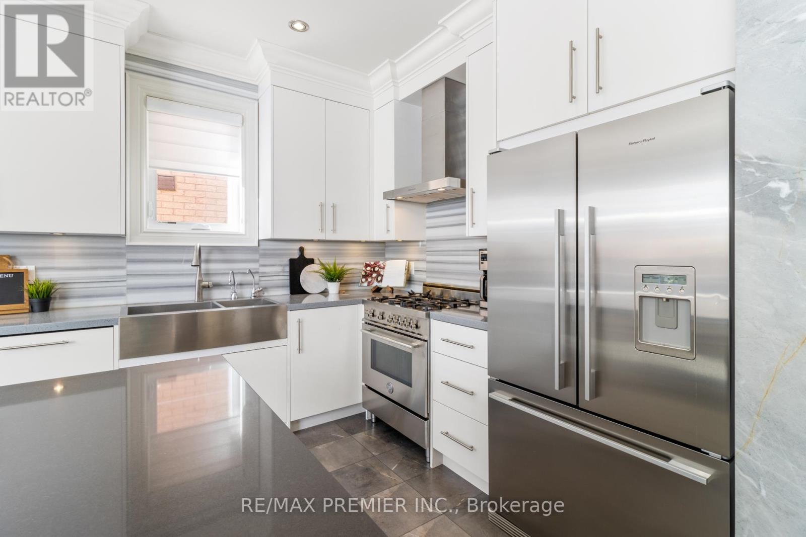 17 Angelico Avenue, Vaughan (Vellore Village), Ontario  L4H 3L3 - Photo 11 - N12479911