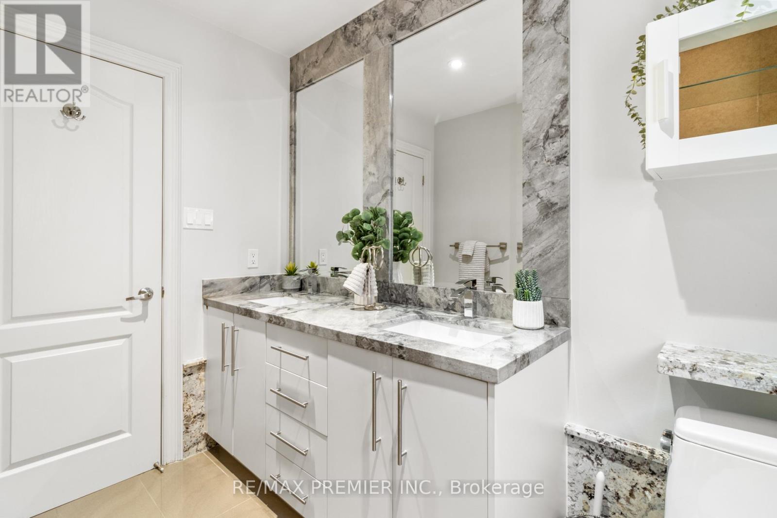 17 Angelico Avenue, Vaughan (Vellore Village), Ontario  L4H 3L3 - Photo 33 - N12479911