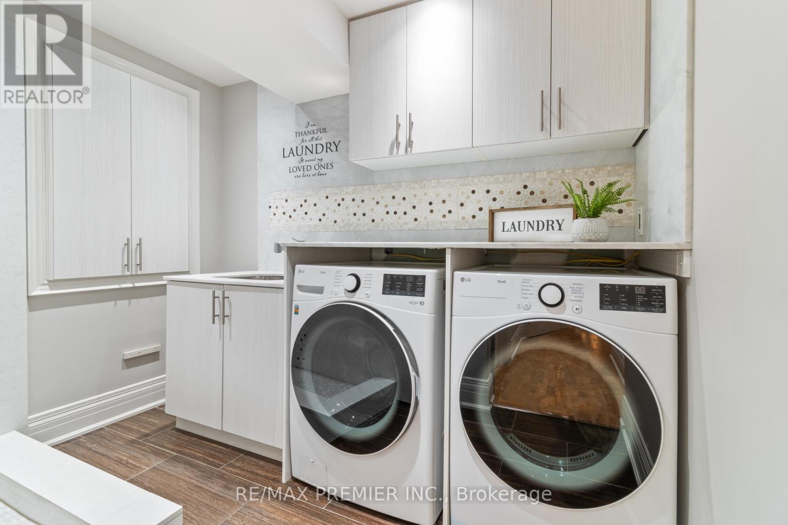 17 Angelico Avenue, Vaughan (Vellore Village), Ontario  L4H 3L3 - Photo 39 - N12479911