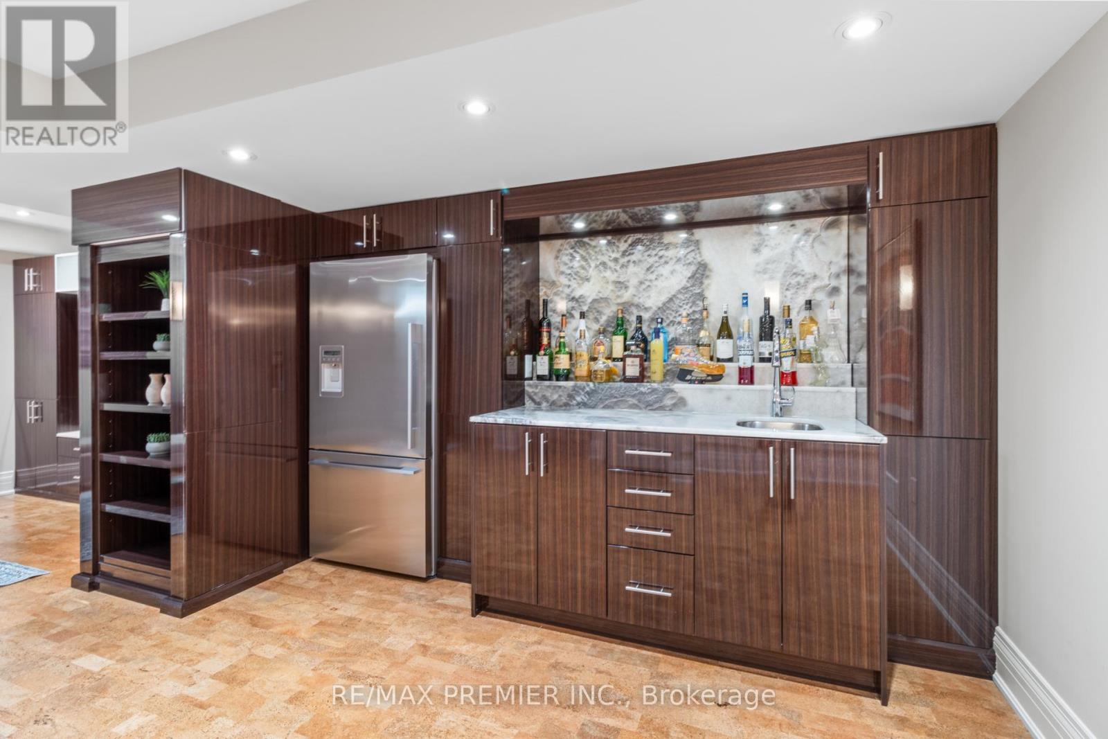 17 Angelico Avenue, Vaughan (Vellore Village), Ontario  L4H 3L3 - Photo 34 - N12479911
