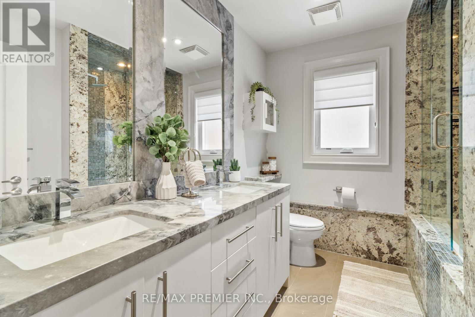 17 Angelico Avenue, Vaughan (Vellore Village), Ontario  L4H 3L3 - Photo 31 - N12479911