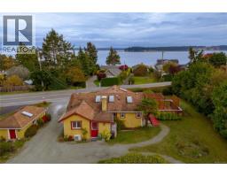 8576 Lochside Dr Bazan Bay