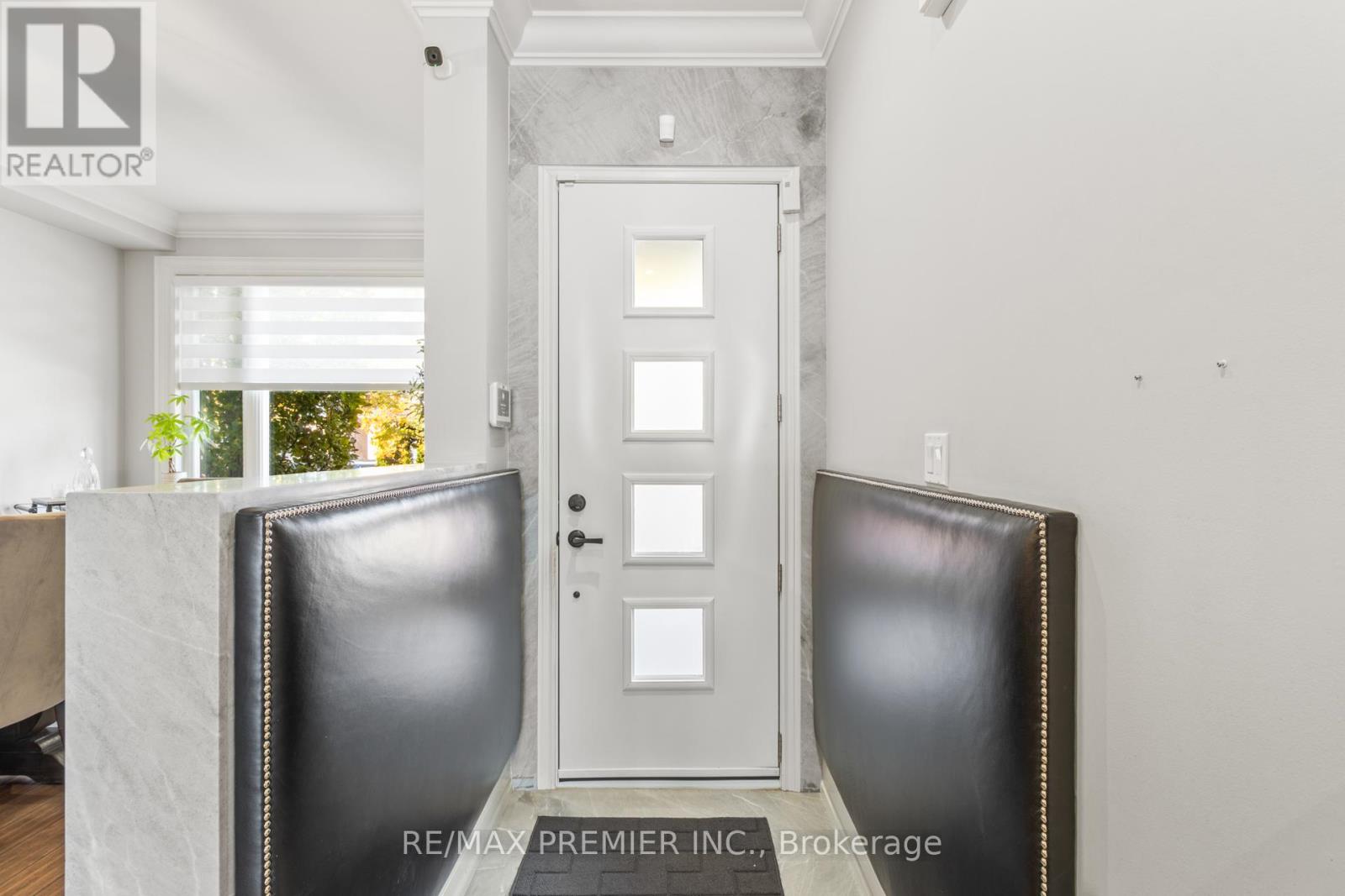 17 Angelico Avenue, Vaughan (Vellore Village), Ontario  L4H 3L3 - Photo 4 - N12479911