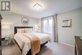 33 Groveland Crescent, Brampton, Ontario  L6S 1L1 - Photo 14 - W12480908