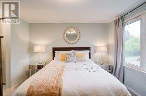 33 Groveland Crescent, Brampton, Ontario  L6S 1L1 - Photo 15 - W12480908
