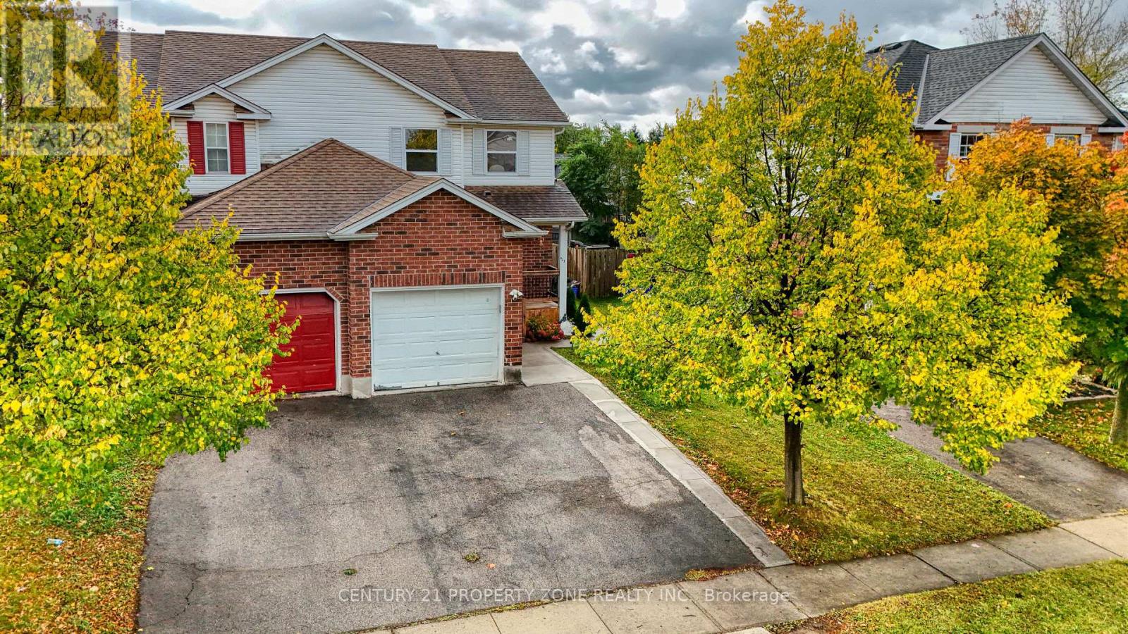 423 Old Newbury Lane, Cambridge, Ontario  N3H 5N9 - Photo 2 - X12481209
