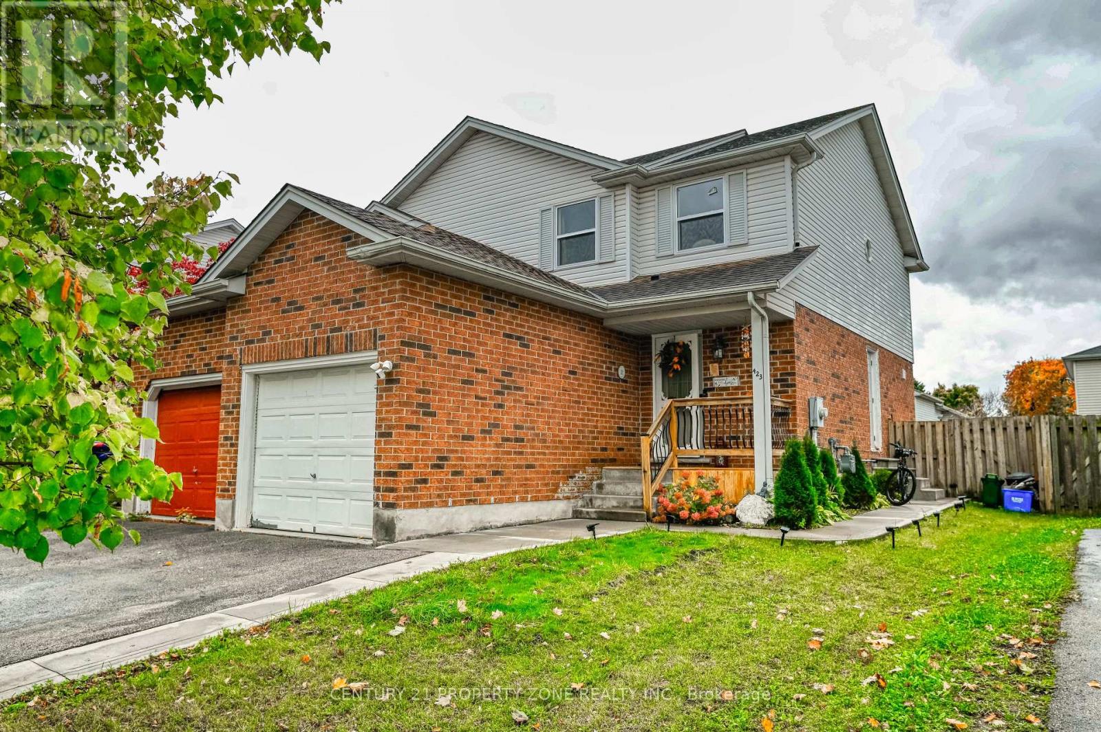 423 Old Newbury Lane, Cambridge, Ontario  N3H 5N9 - Photo 3 - X12481209