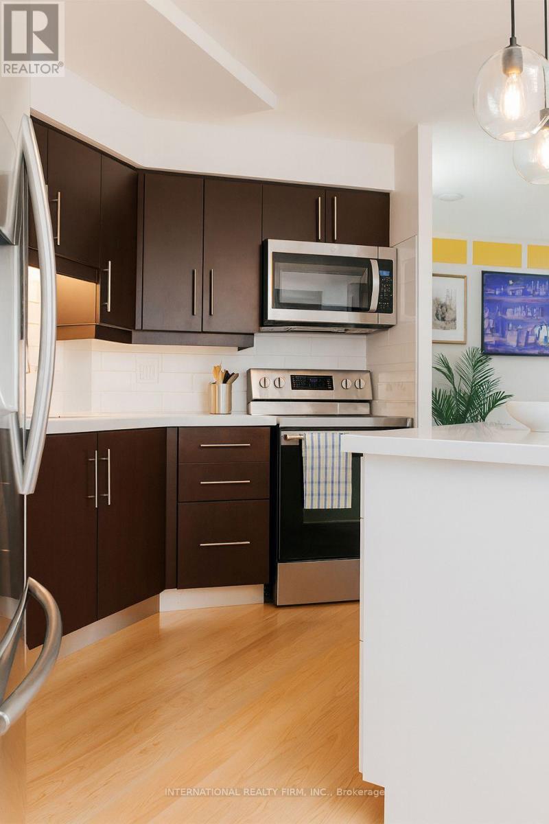 814 - 20 Blue Jays Way, Toronto, Ontario  M5V 3W6 - Photo 2 - C12482041