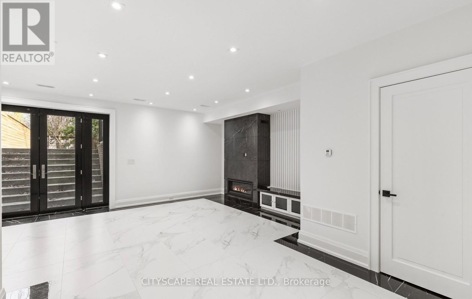 81a Oriole Road, Toronto, Ontario  M4V 2G2 - Photo 38 - C12482059