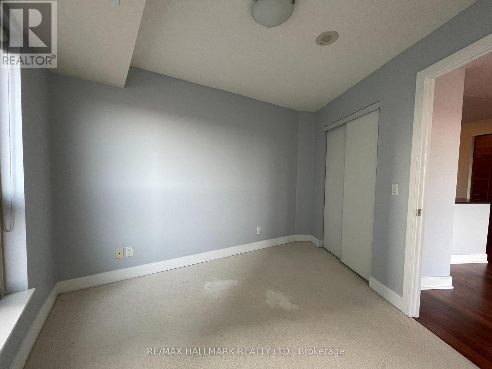 1018 - 135 Village Green Square, Toronto (Agincourt South-Malvern West), Ontario  M1S 0G4 - Photo 10 - E12482054