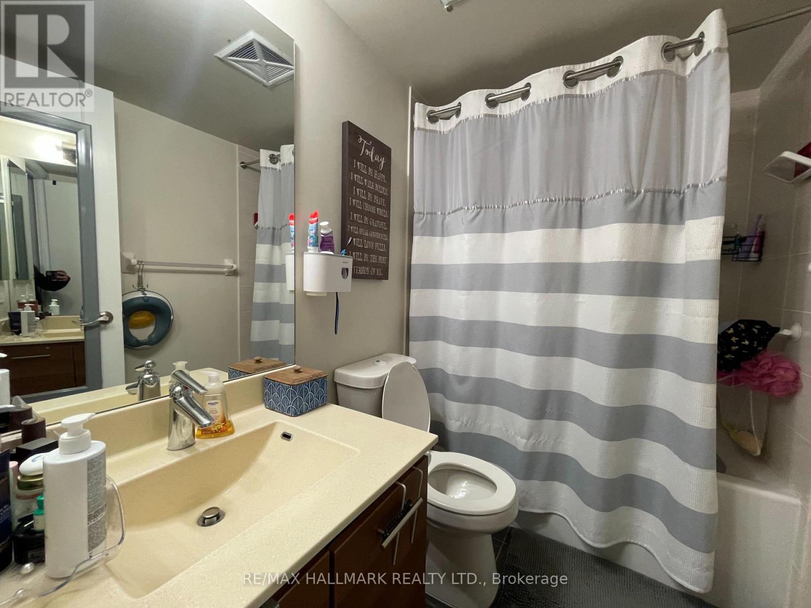 1018 - 135 Village Green Square, Toronto (Agincourt South-Malvern West), Ontario  M1S 0G4 - Photo 11 - E12482054