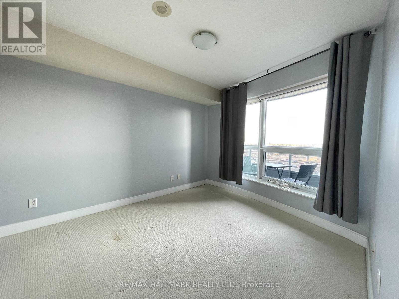 1018 - 135 Village Green Square, Toronto (Agincourt South-Malvern West), Ontario  M1S 0G4 - Photo 13 - E12482054
