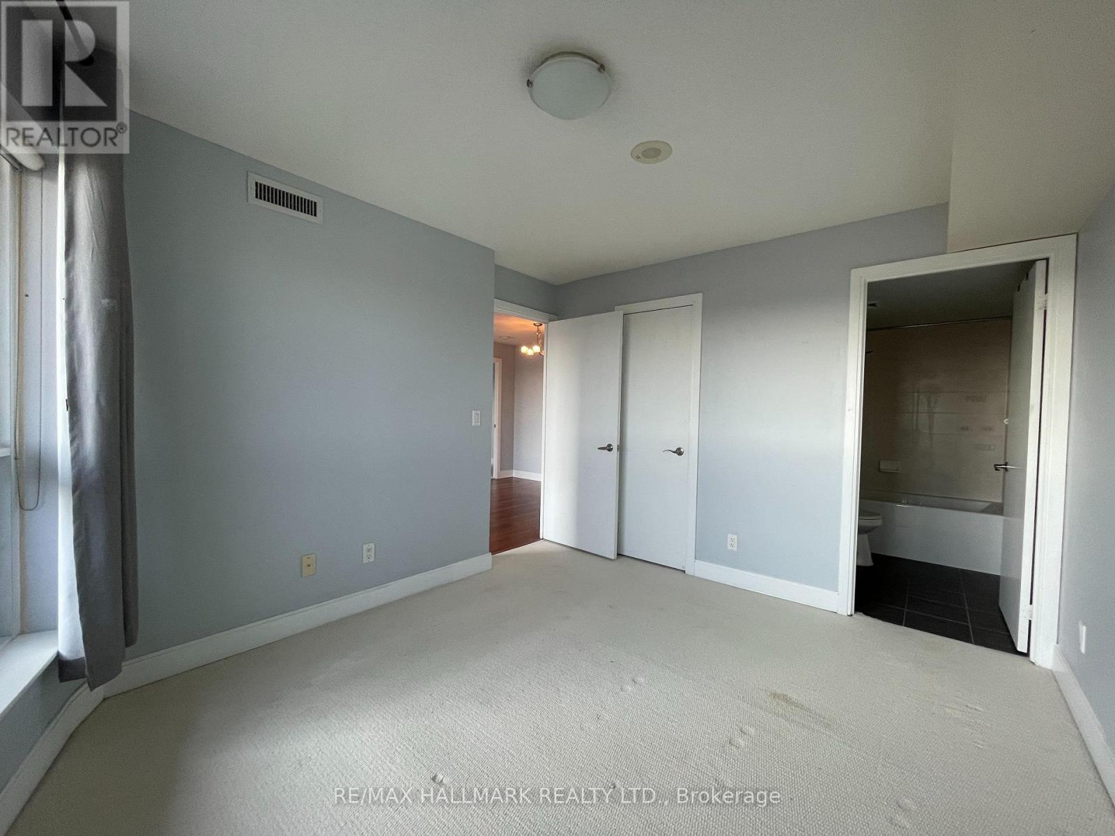 1018 - 135 Village Green Square, Toronto (Agincourt South-Malvern West), Ontario  M1S 0G4 - Photo 14 - E12482054