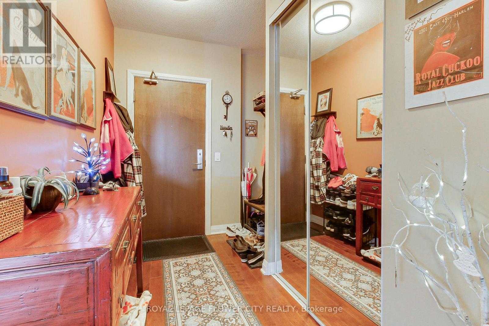 414 - 1055 Southdown Road, Mississauga (Clarkson), Ontario  L5J 0A3 - Photo 7 - W12463238
