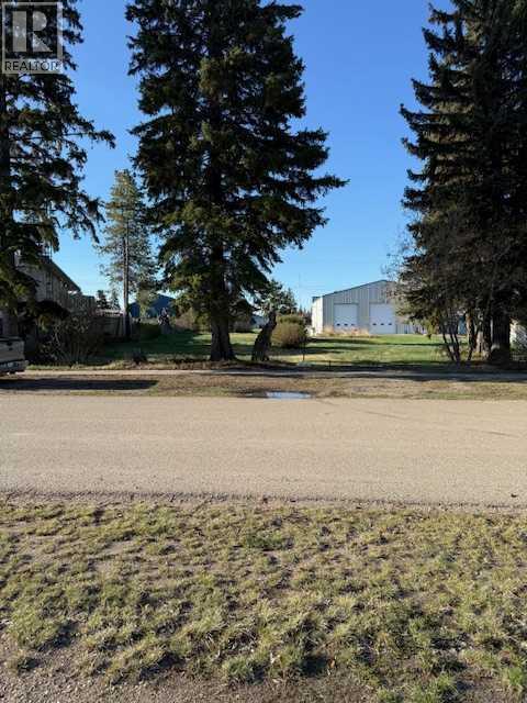 519 4th Avenue, Elnora, Alberta  T0M 0Y0 - Photo 1 - A2218237