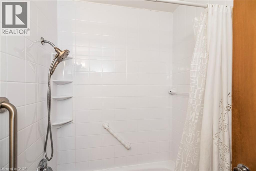 111 Greenford Drive, Hamilton, Ontario  L8G 2G7 - Photo 30 - 40782052