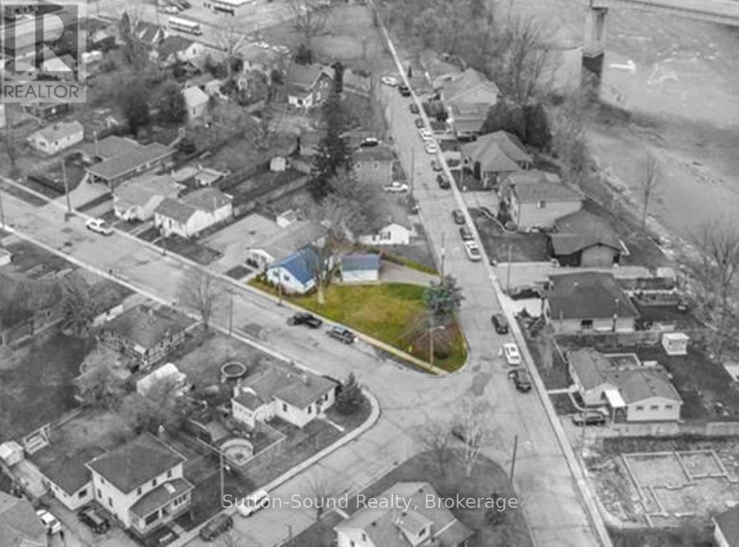 B - 19 CREEDEN STREET, Brant, Ontario