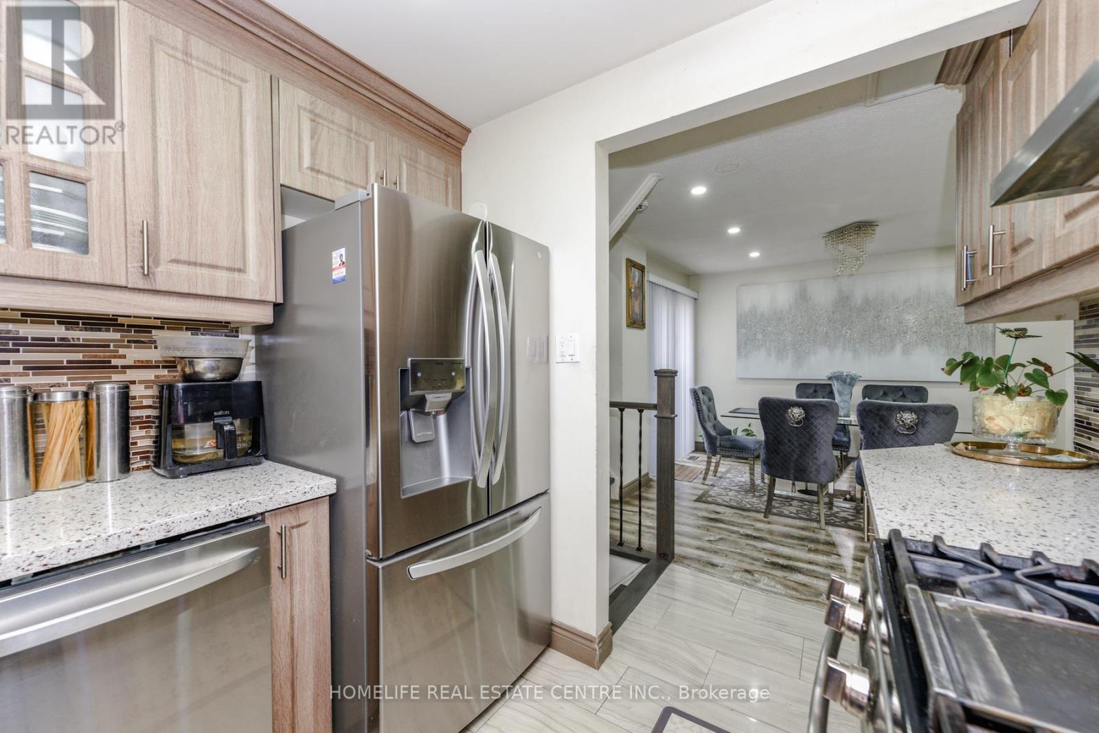 20 Oleander Crescent, Brampton (Heart Lake East), Ontario  L6Z 2C2 - Photo 11 - W12482024
