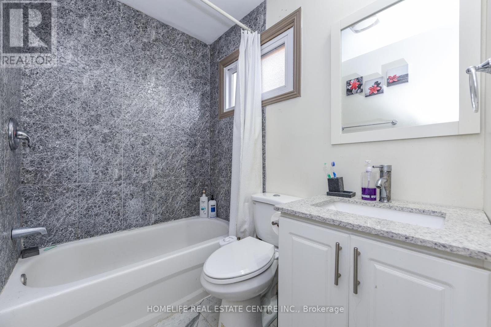 20 Oleander Crescent, Brampton (Heart Lake East), Ontario  L6Z 2C2 - Photo 34 - W12482024