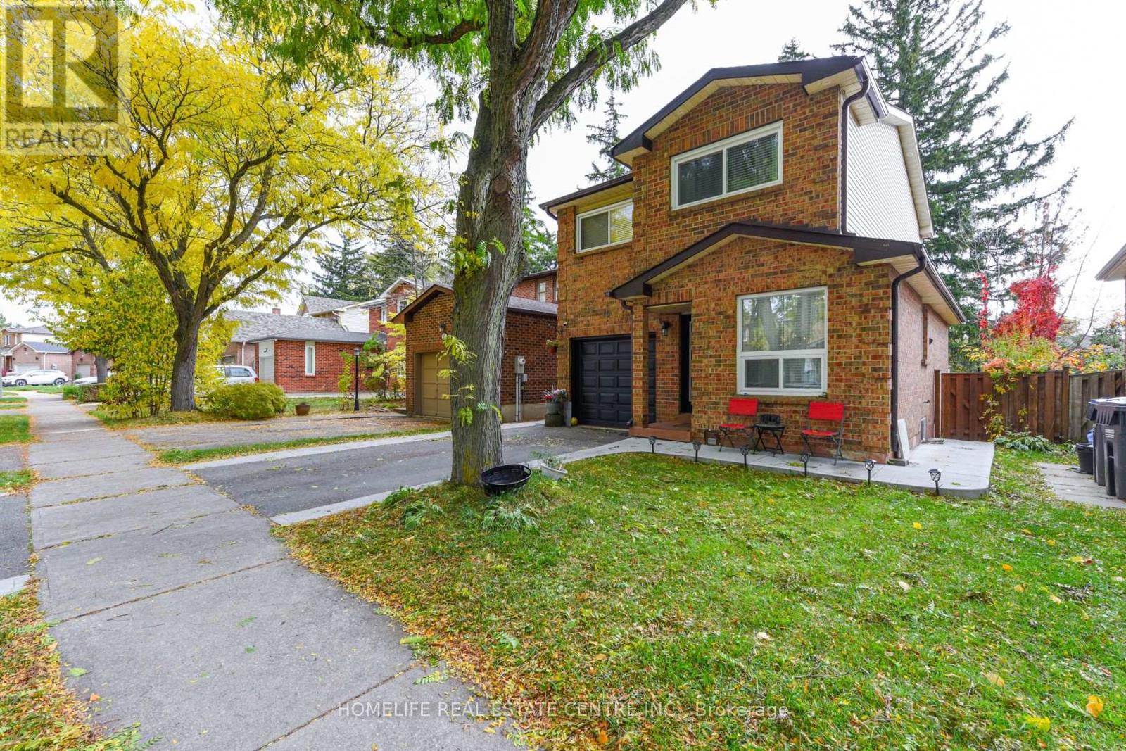 20 Oleander Crescent, Brampton (Heart Lake East), Ontario  L6Z 2C2 - Photo 4 - W12482024