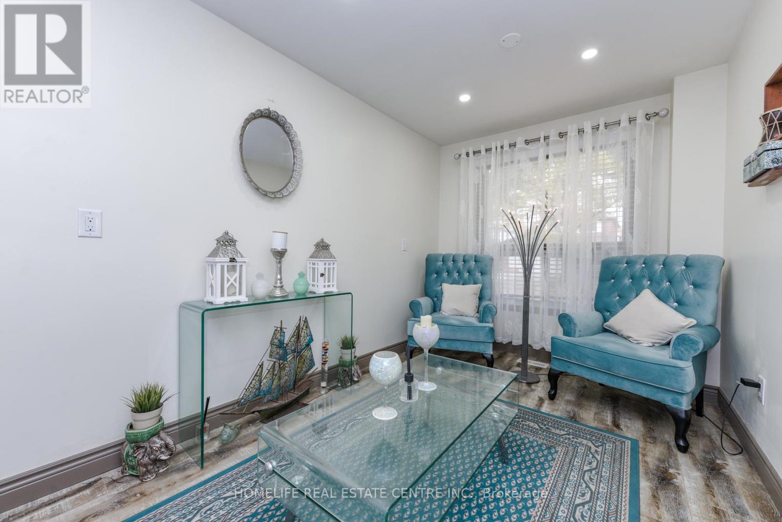 20 Oleander Crescent, Brampton (Heart Lake East), Ontario  L6Z 2C2 - Photo 9 - W12482024