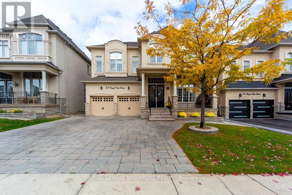 37 Royal Drive W, Brampton, Ontario  L6X 0Z8 - Photo 1 - W12482055