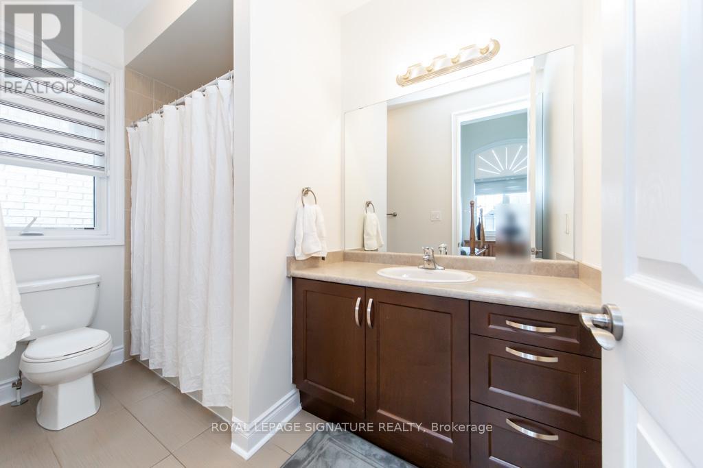 37 Royal Drive W, Brampton, Ontario  L6X 0Z8 - Photo 16 - W12482055