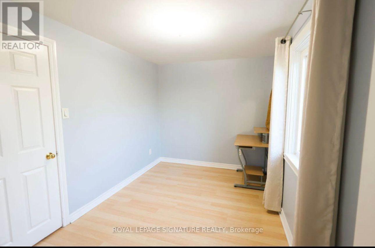 120 Town House Crescent, Brampton (Brampton East), Ontario  L6W 3C5 - Photo 14 - W12482058