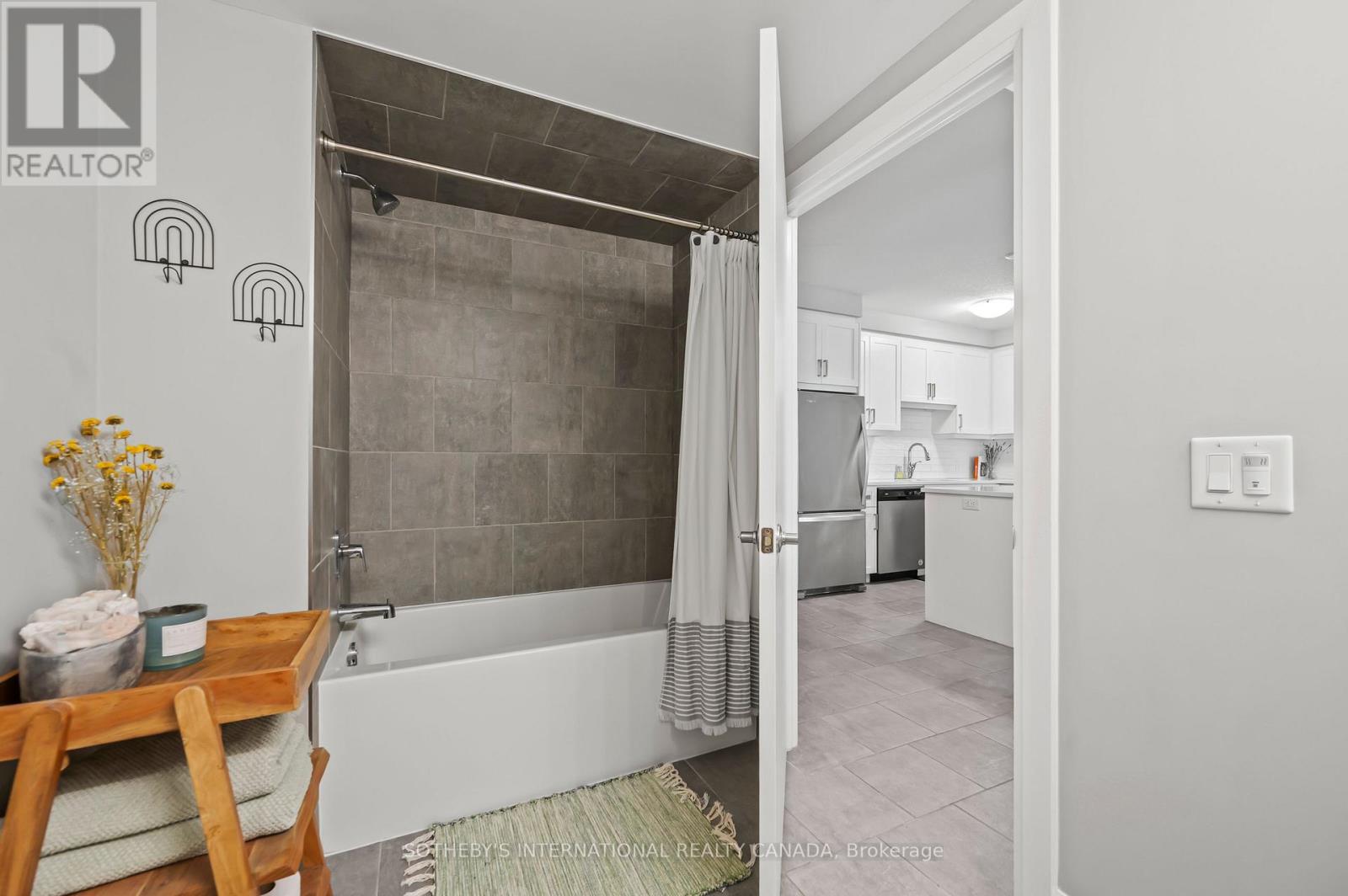 612 - 73 Arthur Street, Guelph, Ontario  N1E 0S6 - Photo 24 - X12482035